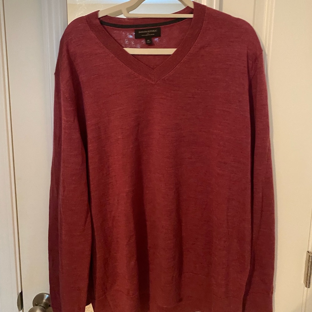 BANANA REPUBLIC V-neck sweater size XL